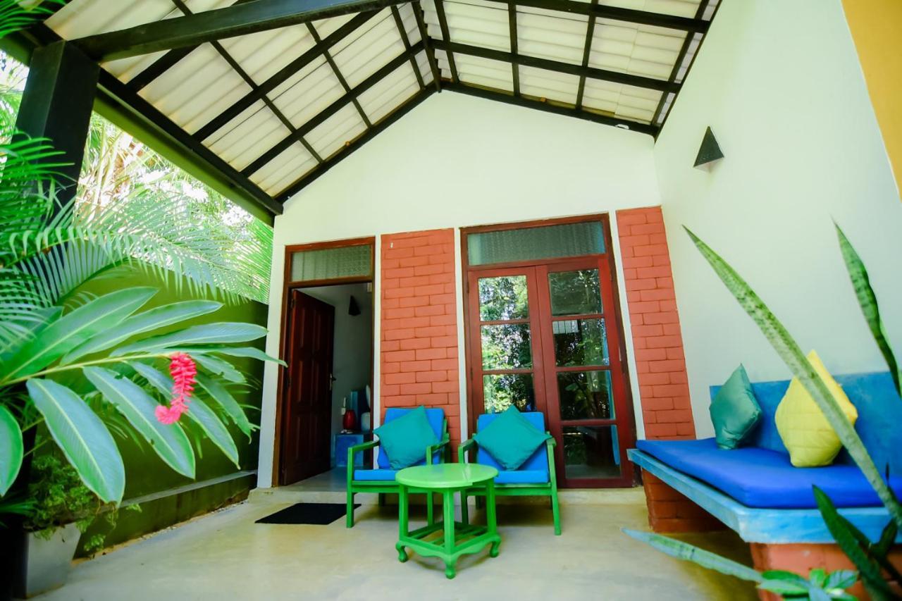 Randoni Villa Raddoluwa Exterior photo
