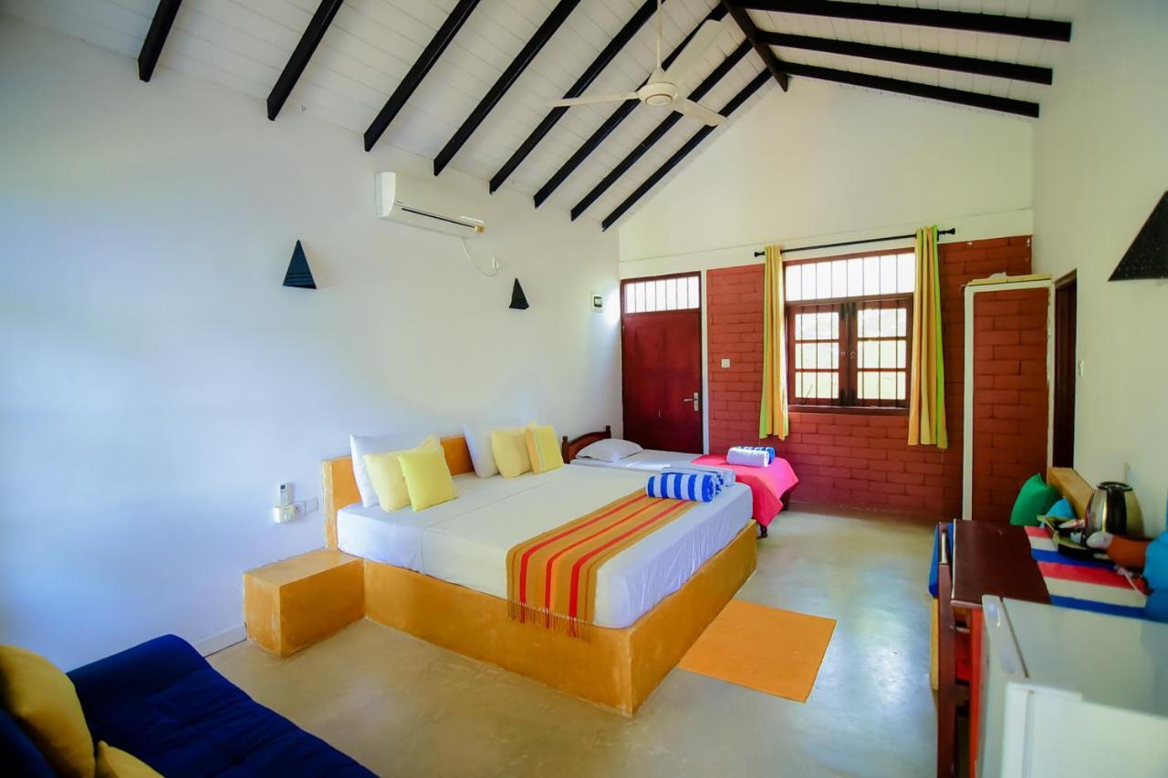 Randoni Villa Raddoluwa Exterior photo