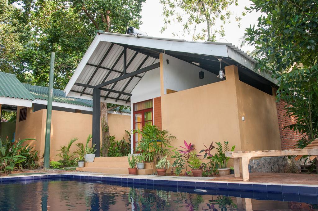 Randoni Villa Raddoluwa Exterior photo