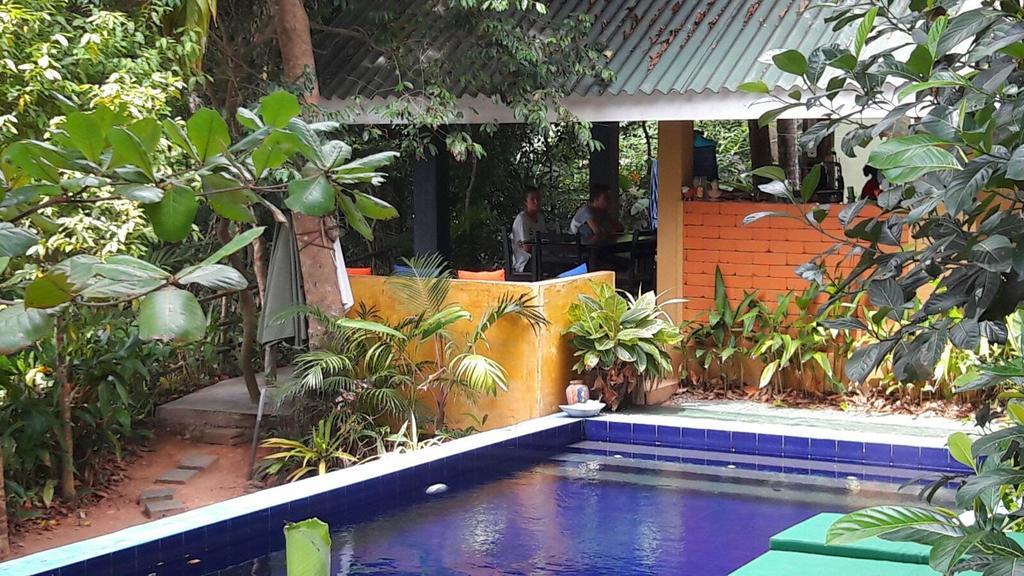 Randoni Villa Raddoluwa Exterior photo