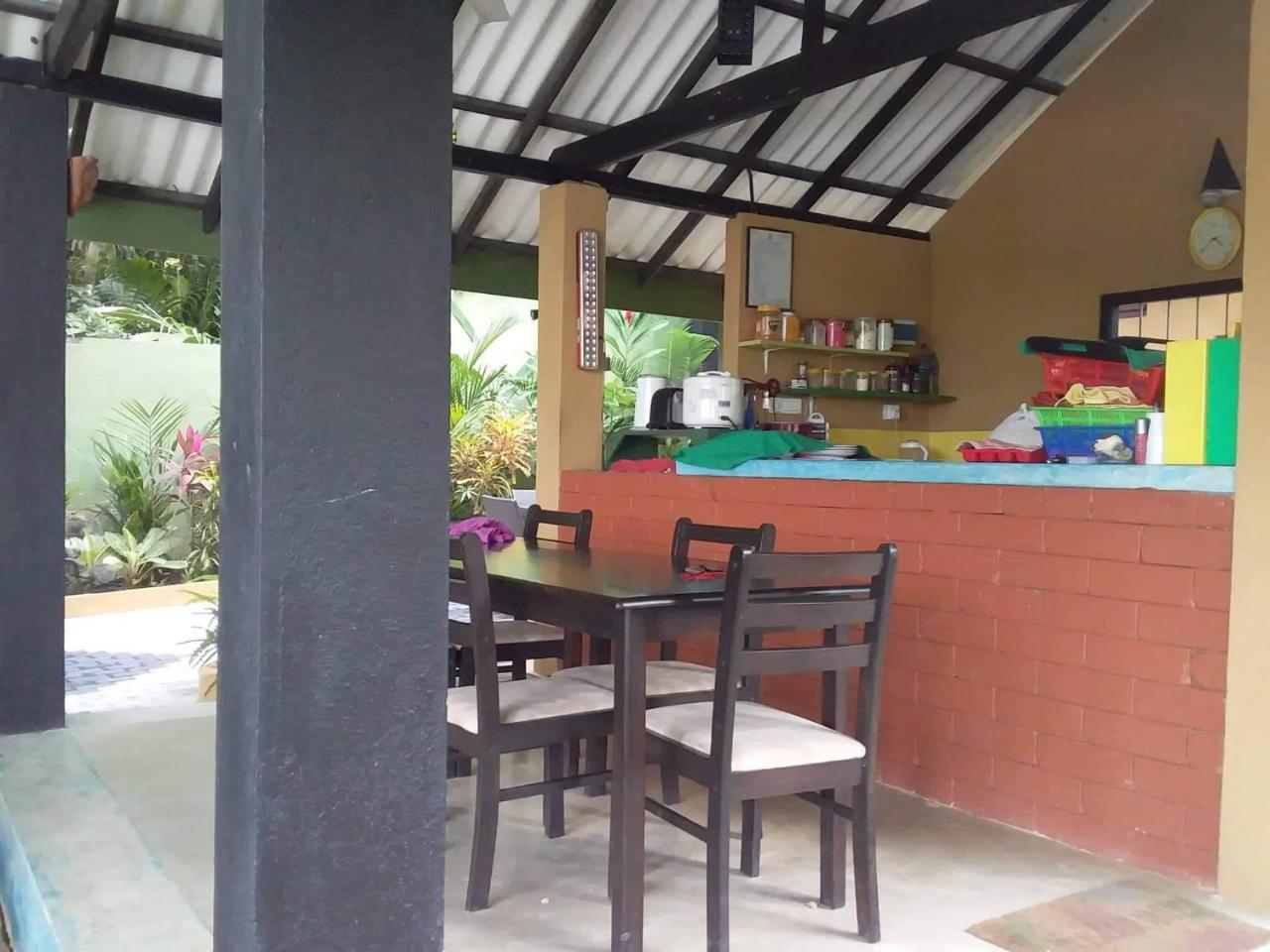 Randoni Villa Raddoluwa Exterior photo